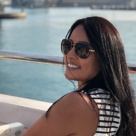 Meet your Posher, Lilly - Picture 1 of 1